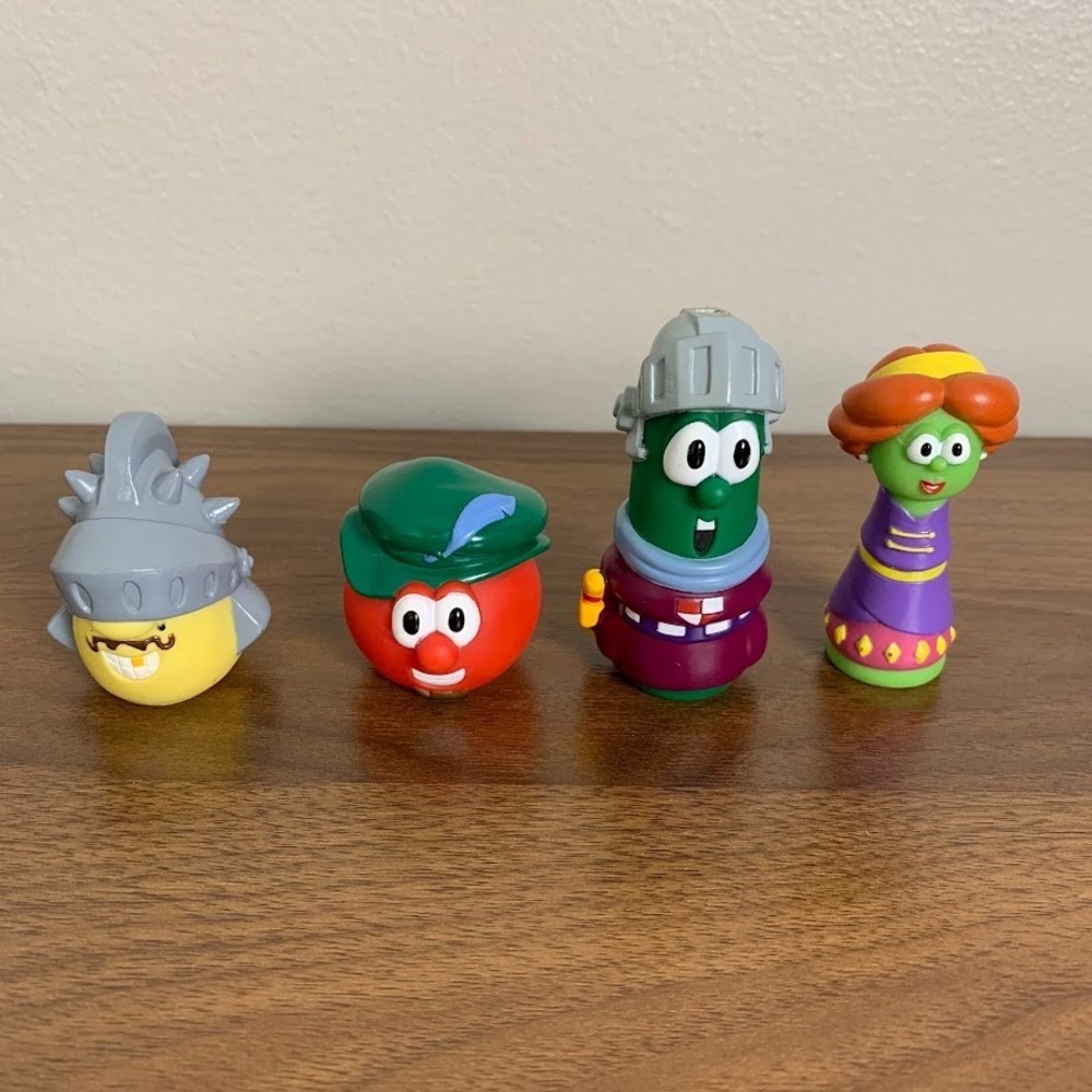 VTG 2005 Blue Box Toys VeggieTales Duke and the Great Pie War Figures Set of 4